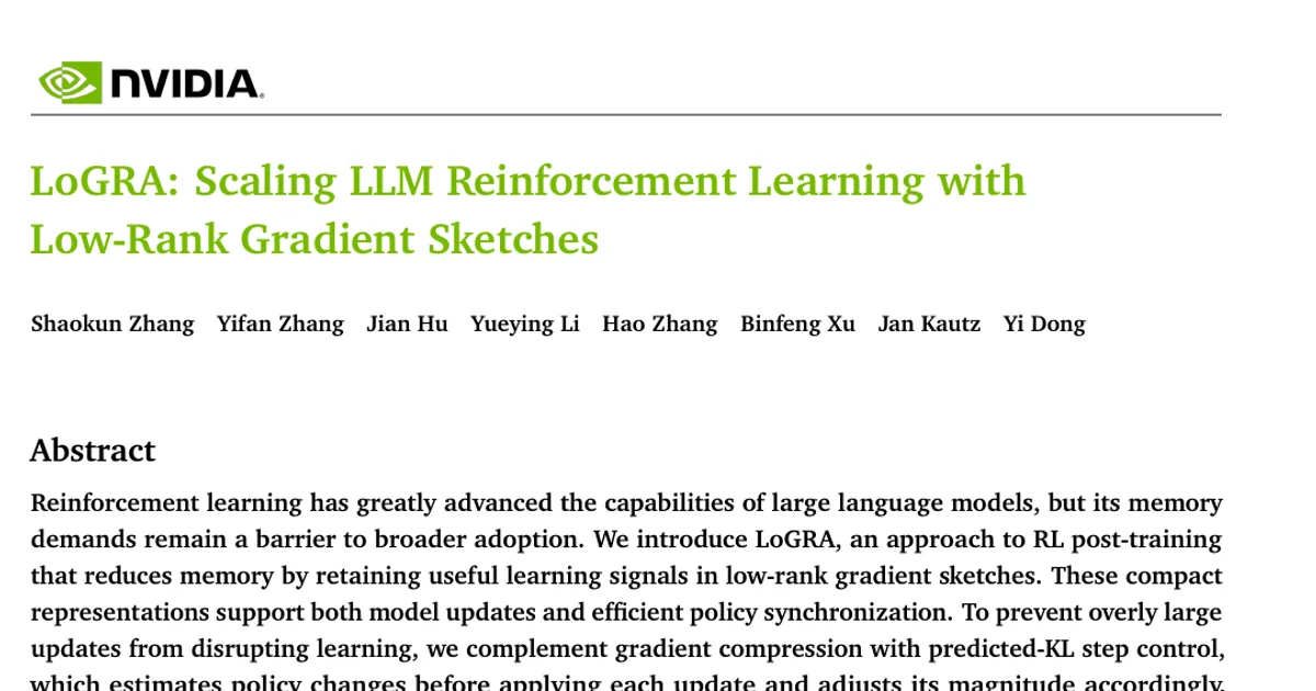 LoGRA: Scaling LLM Reinforcement Learning with Low-Rank Gradient Sketches